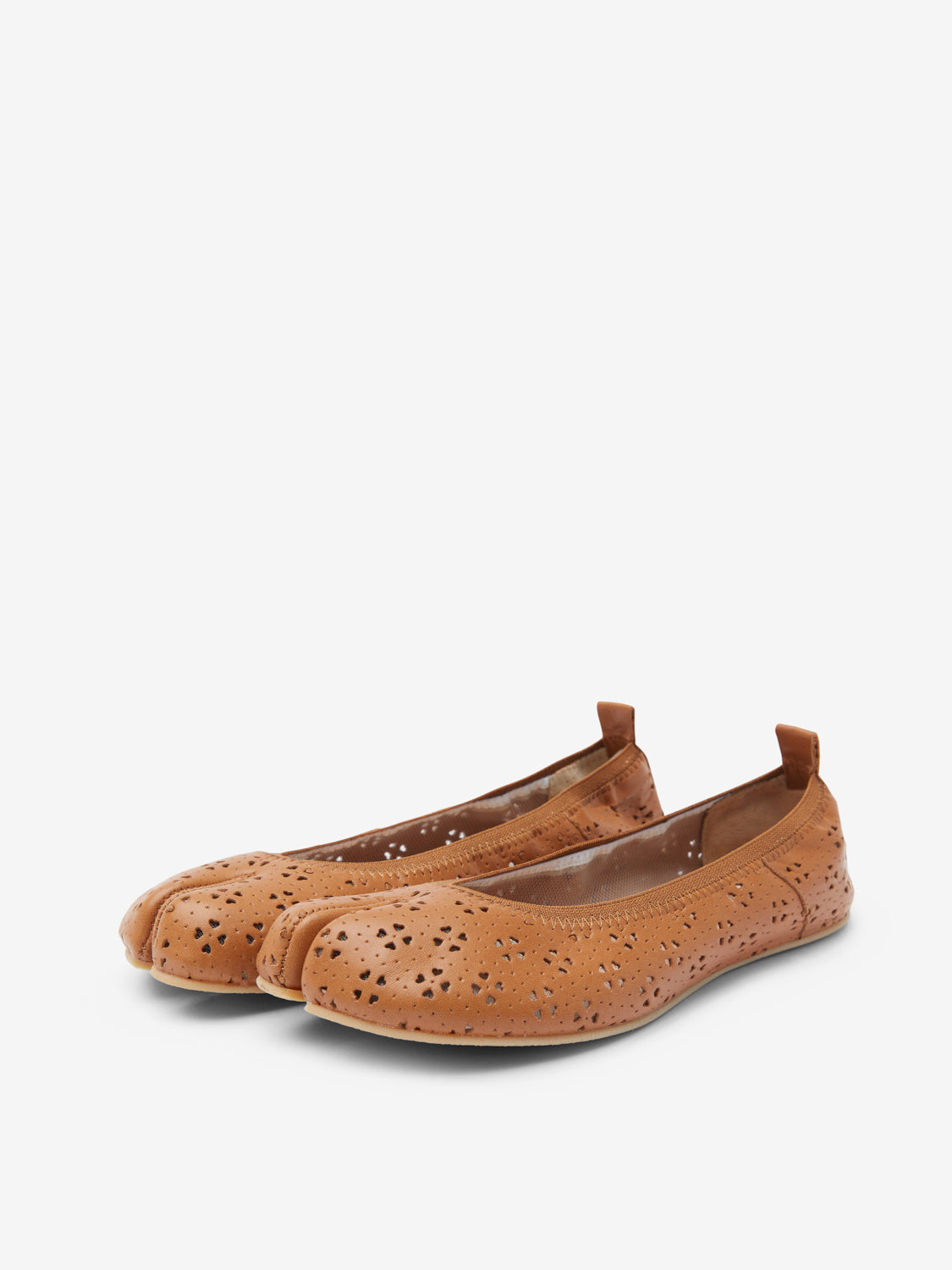 Bailarinas barefoot marrones troqueladas