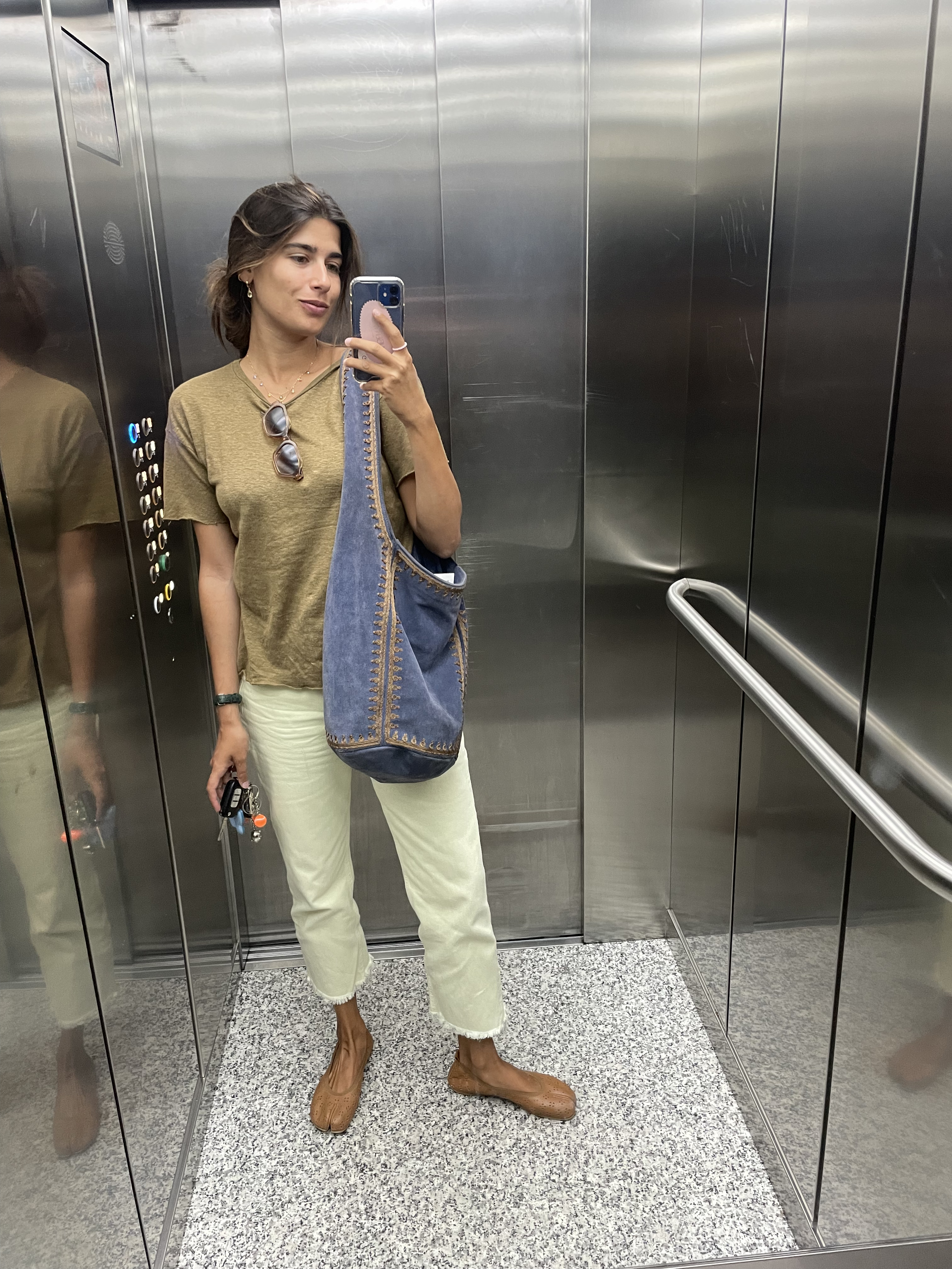 Brown die-cut ballerinas