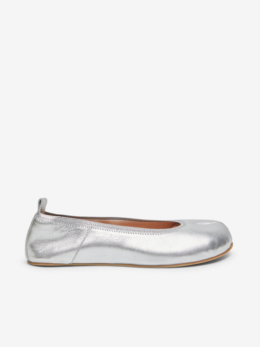 Barefoot silver ballerinas