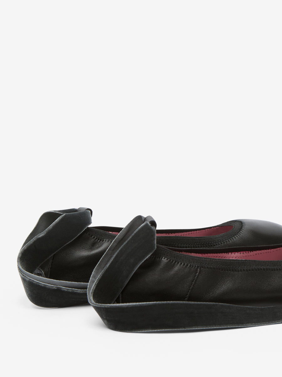 Black Barefoot ballerinas
